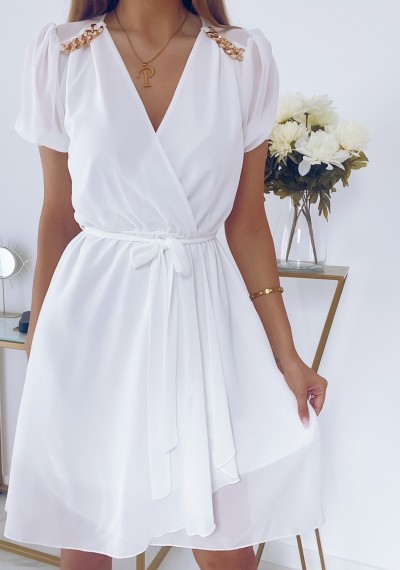 Sukienka CARLA z ozdobnymi łańcuszkami WHITE
