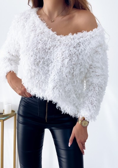 Sweter FURRY WHITE
